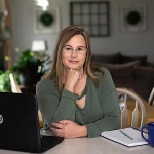 Meet your Posher, Cindi